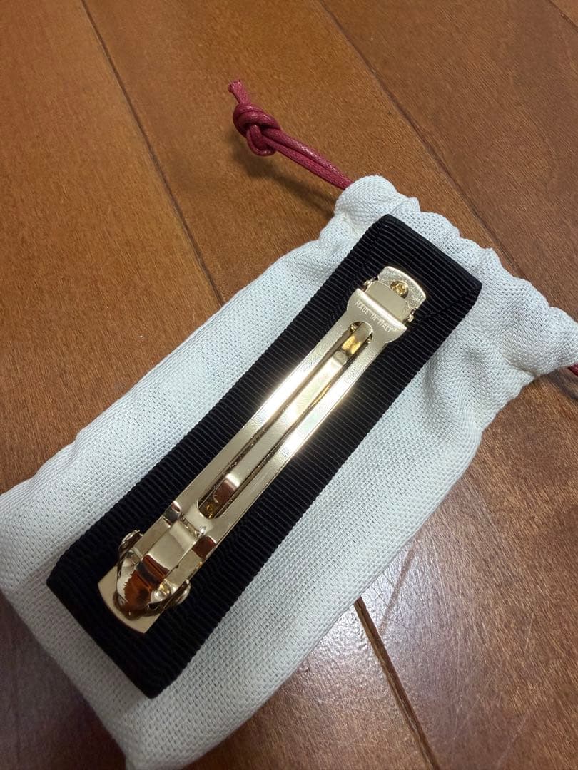 Salvatore Ferragamo ブラックヘアバレッタ　黒　フェラガモ