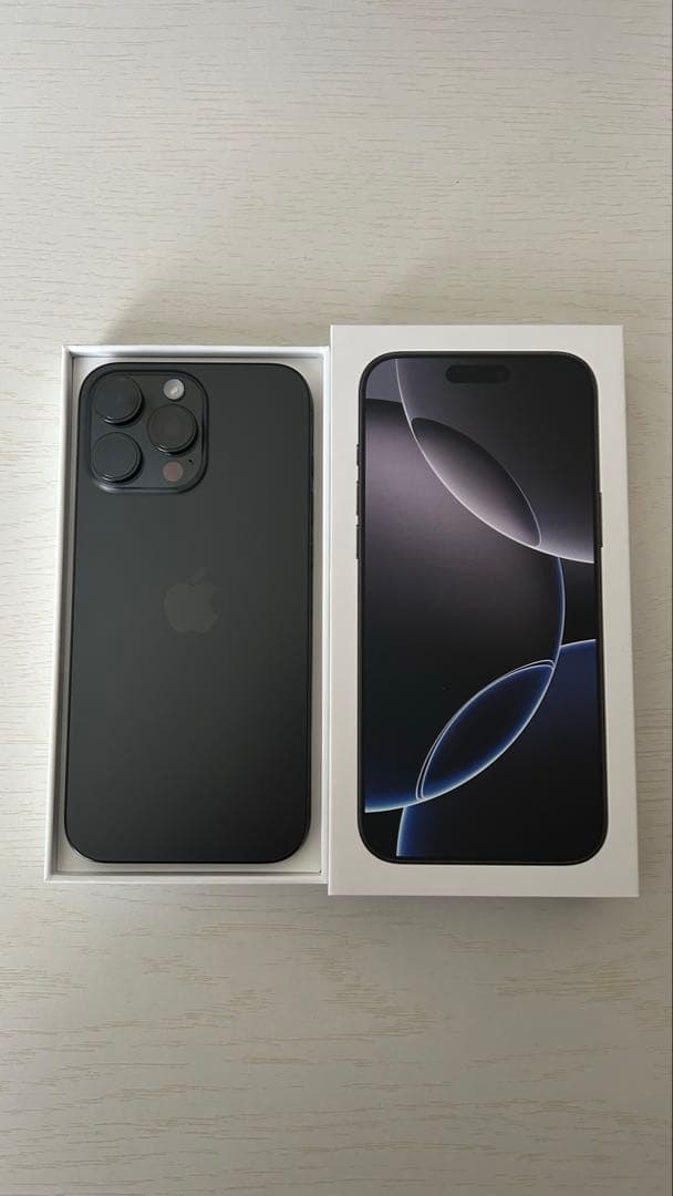 Apple iPhone16ProMax ブラックチタニウム　256GB 最安値