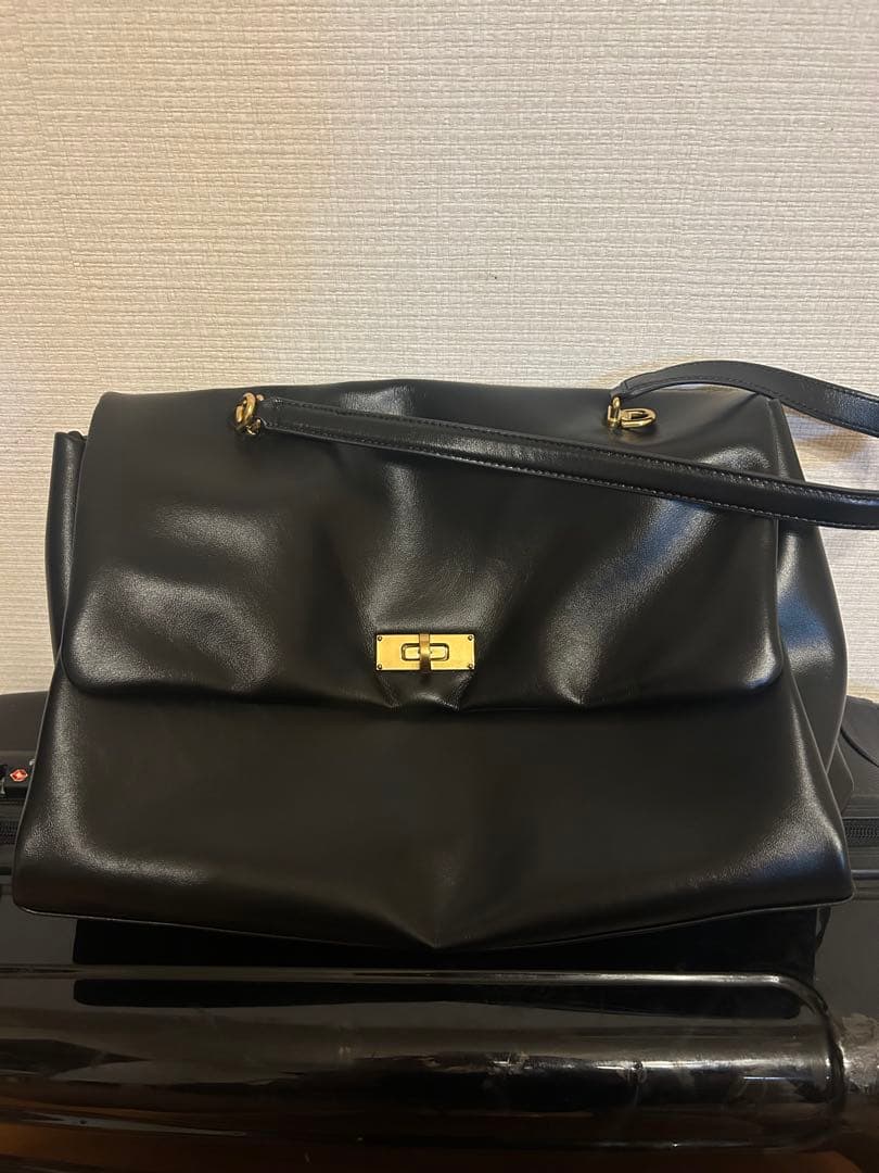 CHARLES & KEITH Kerry トップハンドルサッチェルバッグ