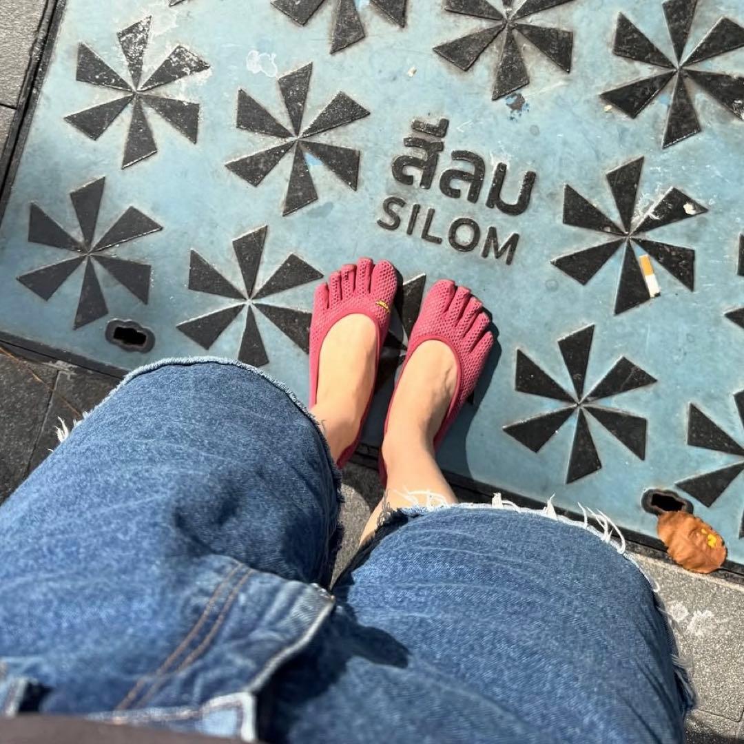 Vibram FiveFingers左38(23.8cm)右39(24.4cm)