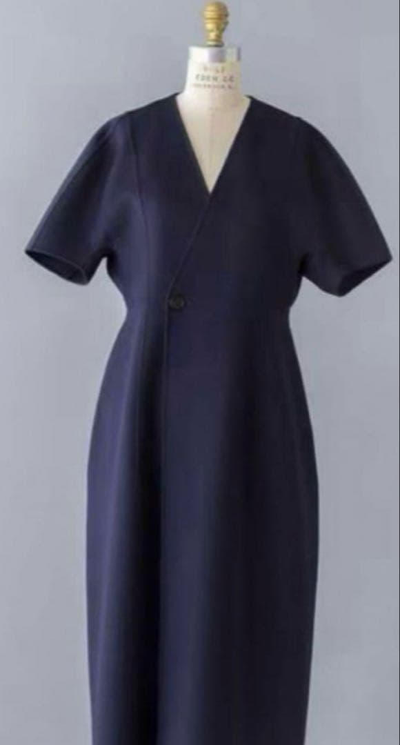 新品未使用　BLAMINK Vカラーロングコート