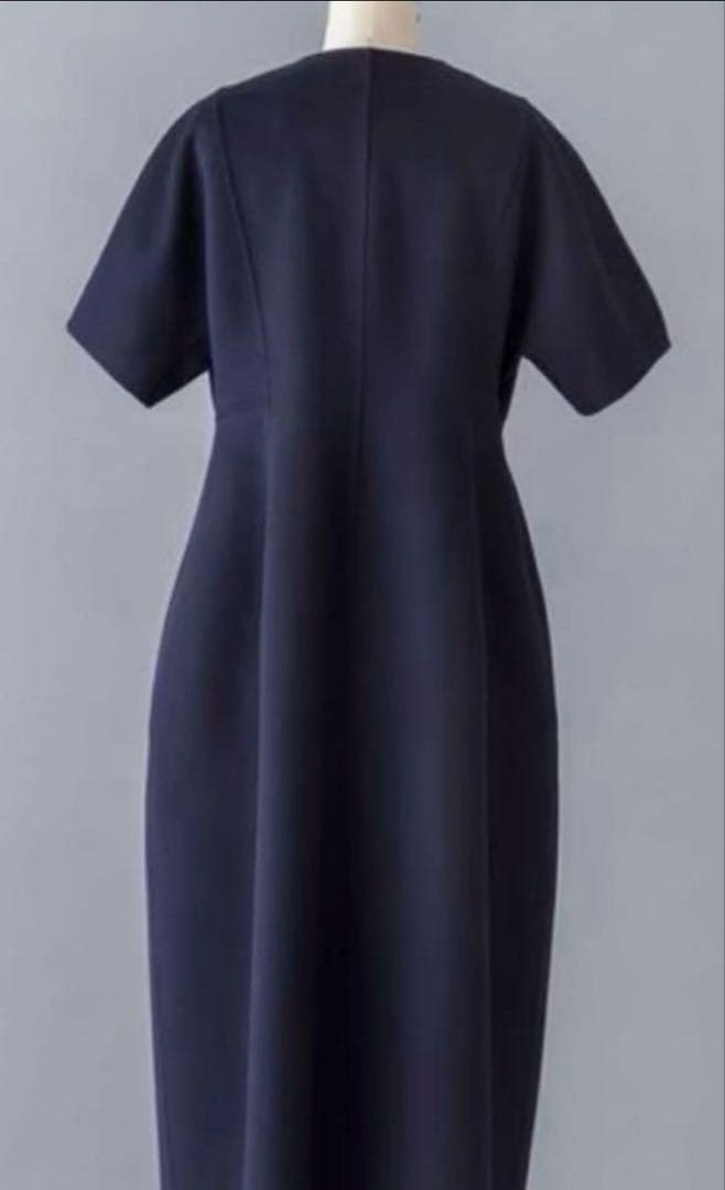 新品未使用　BLAMINK Vカラーロングコート