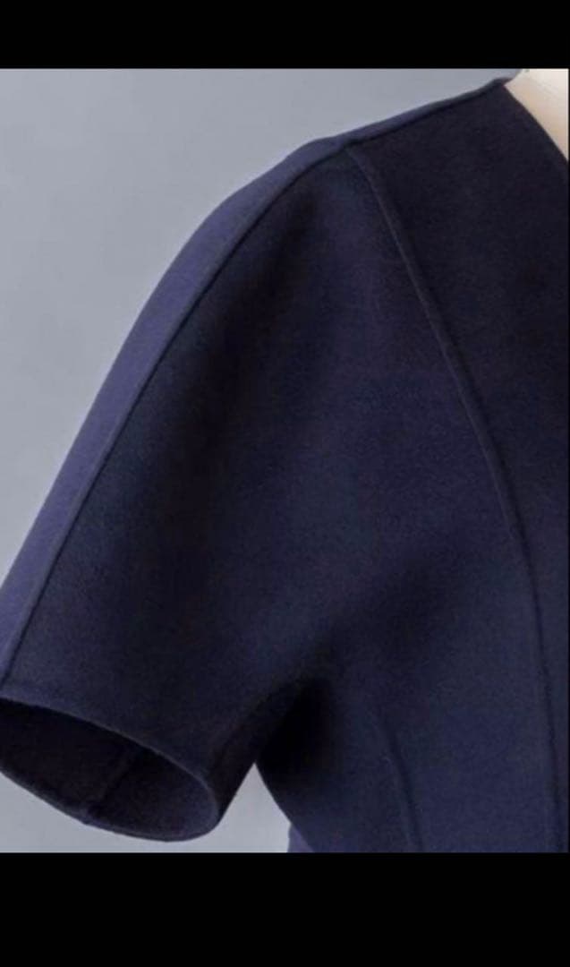 新品未使用　BLAMINK Vカラーロングコート