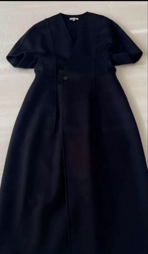 新品未使用　BLAMINK Vカラーロングコート