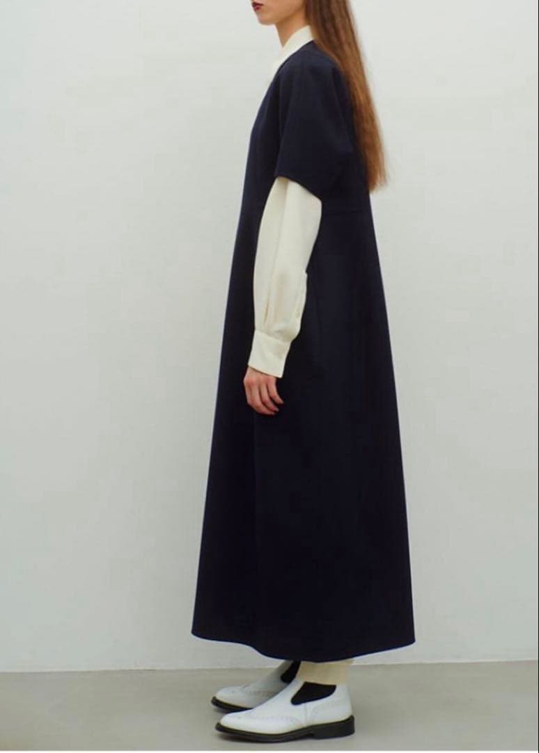 新品未使用　BLAMINK Vカラーロングコート