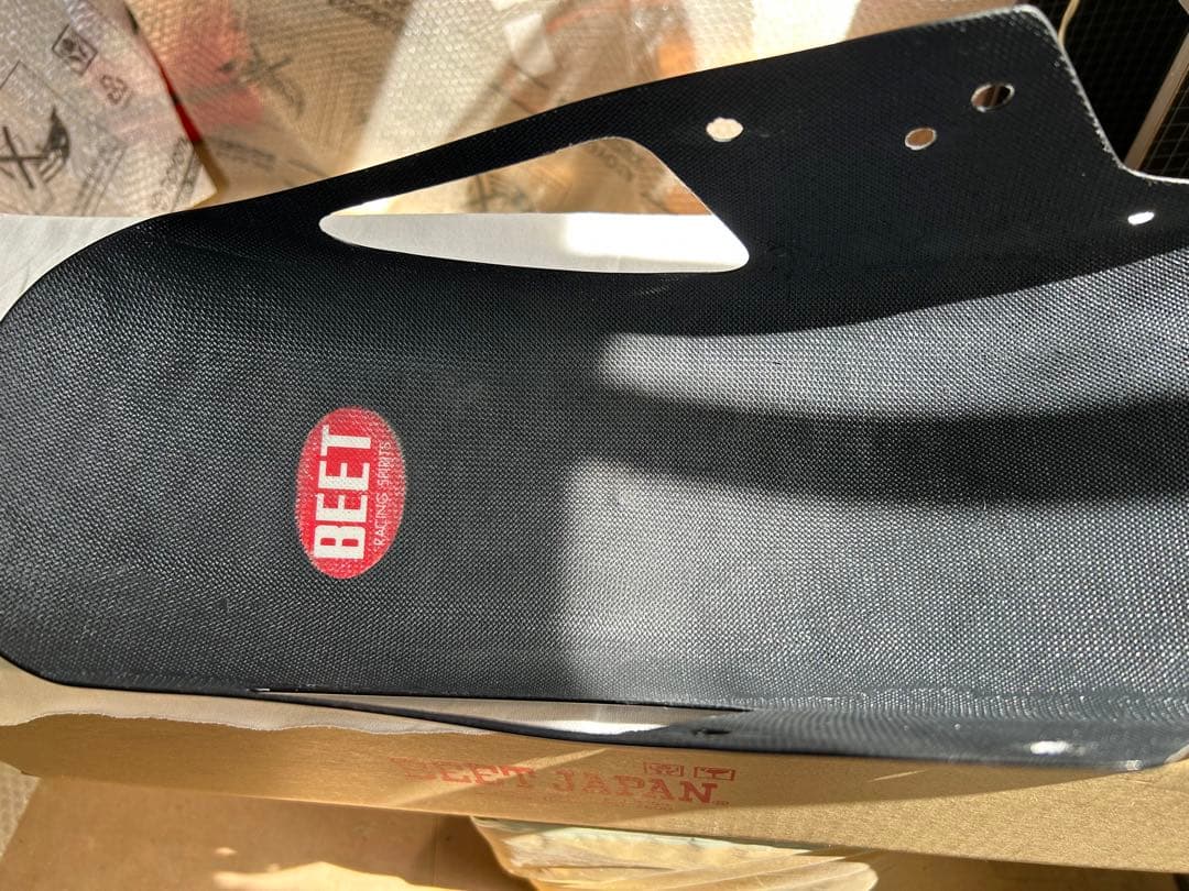 ゼファー400、96年χ用BEETフロントフェンダー正規品