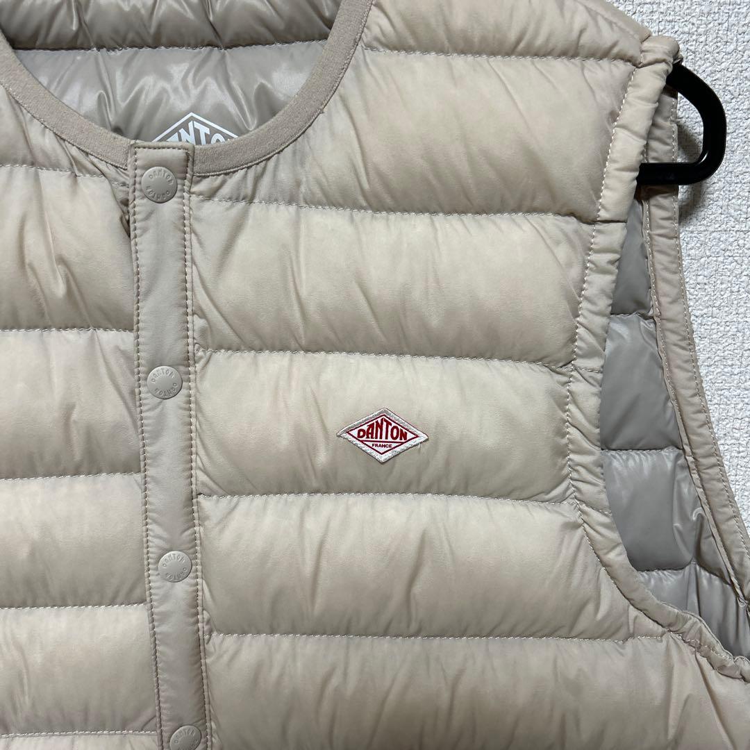 DANTON 白（アイボリー）ダウンベスト