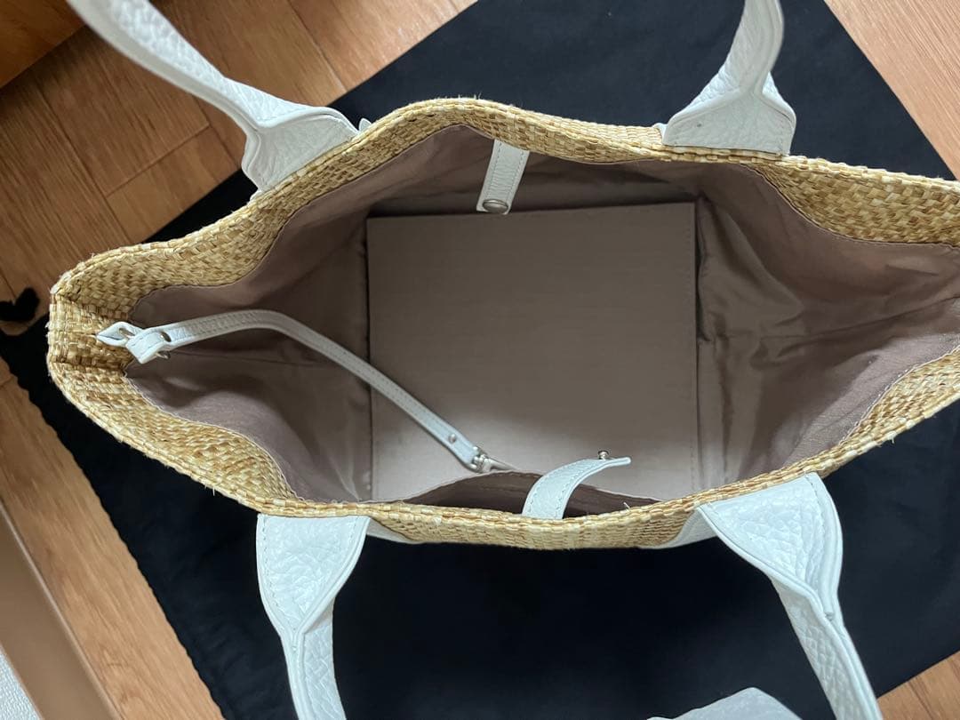 ルネ　Rene Bag\"Souffle\" フラワーモチーフカゴバッグ