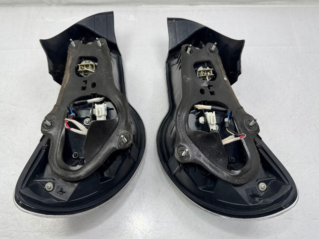 トヨタ 86 ハチロク ZN6 BRZ ZC6 純正 テールライト 左右セット