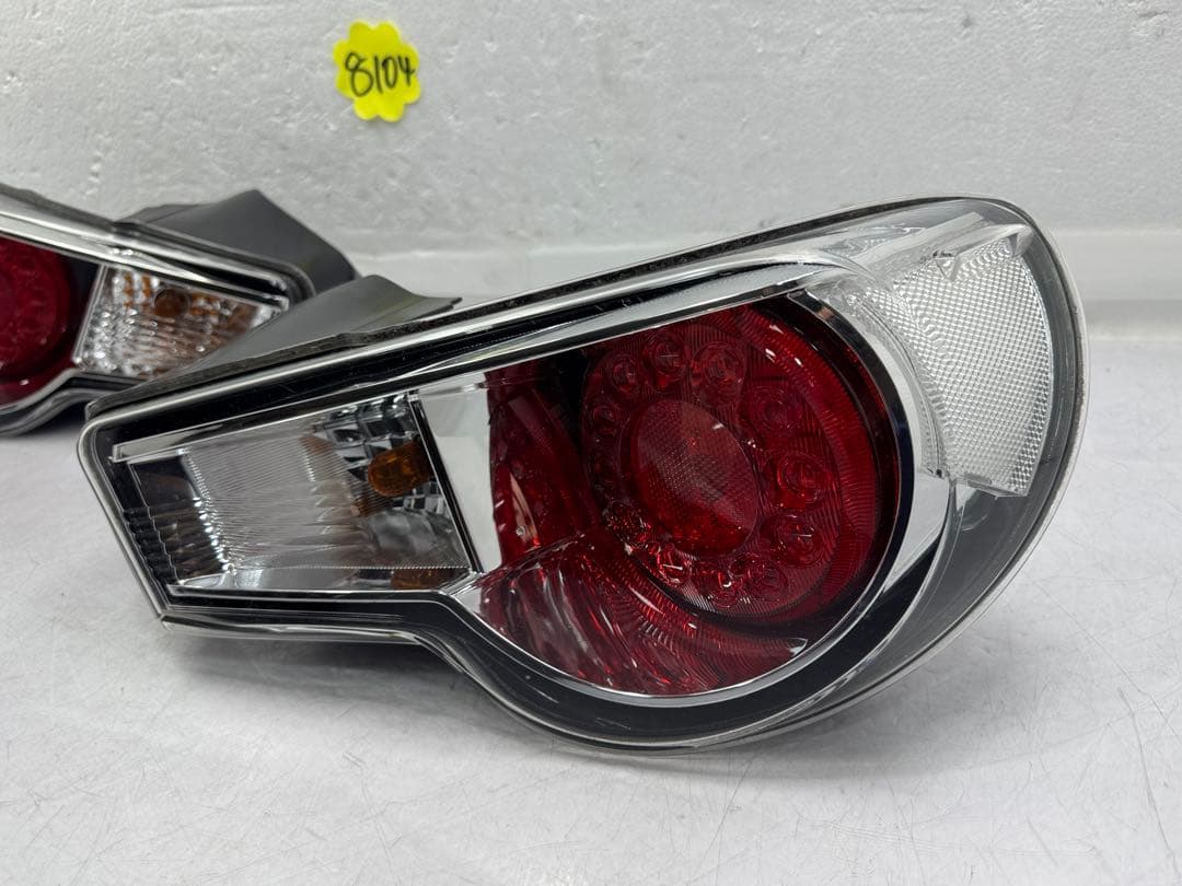 トヨタ 86 ハチロク ZN6 BRZ ZC6 純正 テールライト 左右セット