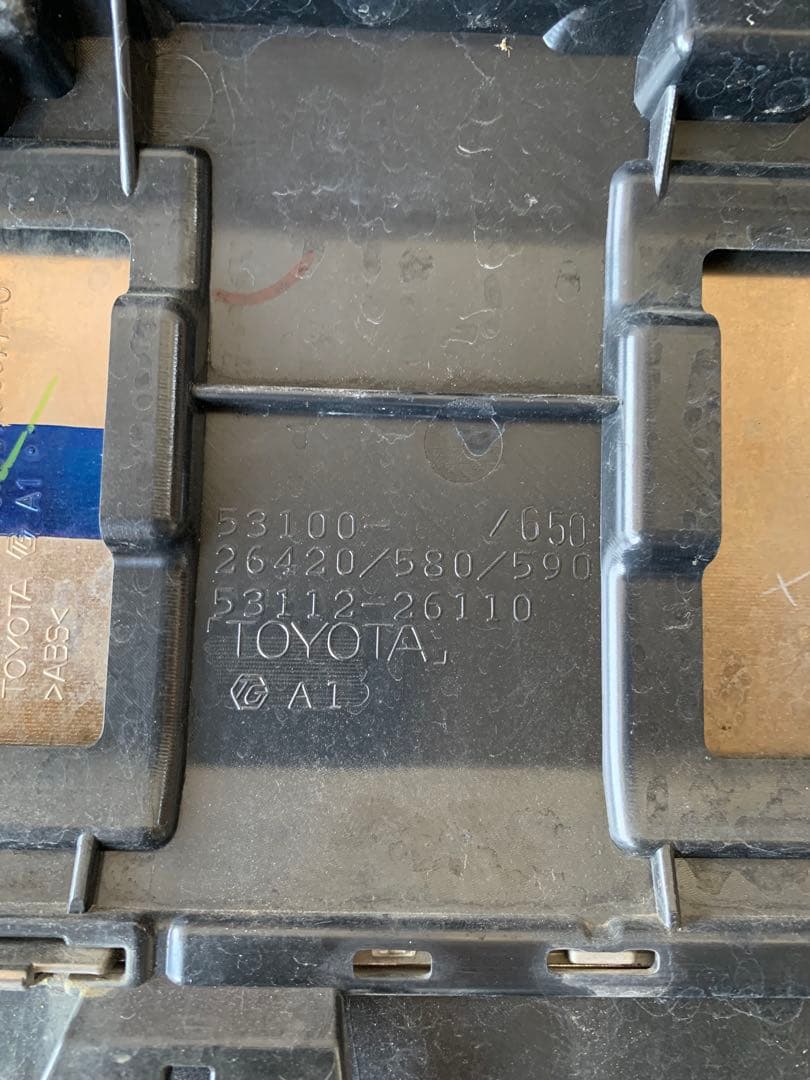 ハイエース 純正グリル TSS 付属 ダークプライム