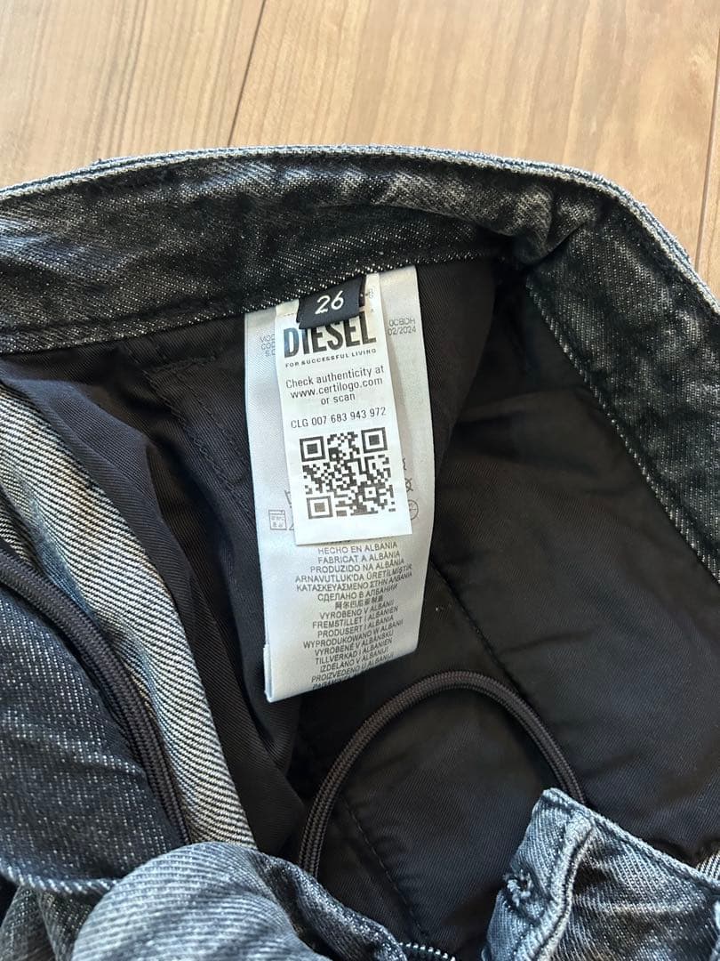 DIESEL デニム　カーゴ　ショートパンツ D-ARNE-SHORT-S