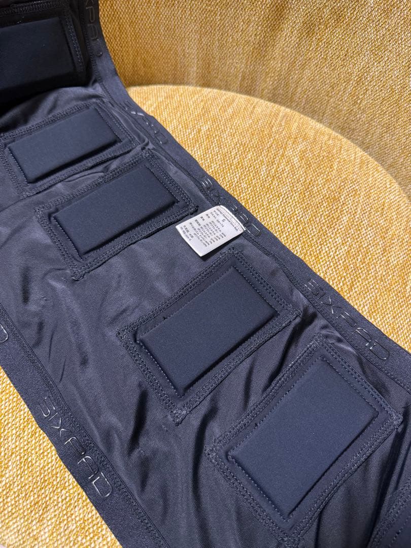 SIXPAD Powersuit Core Belt S ＆ 専用コントローラー