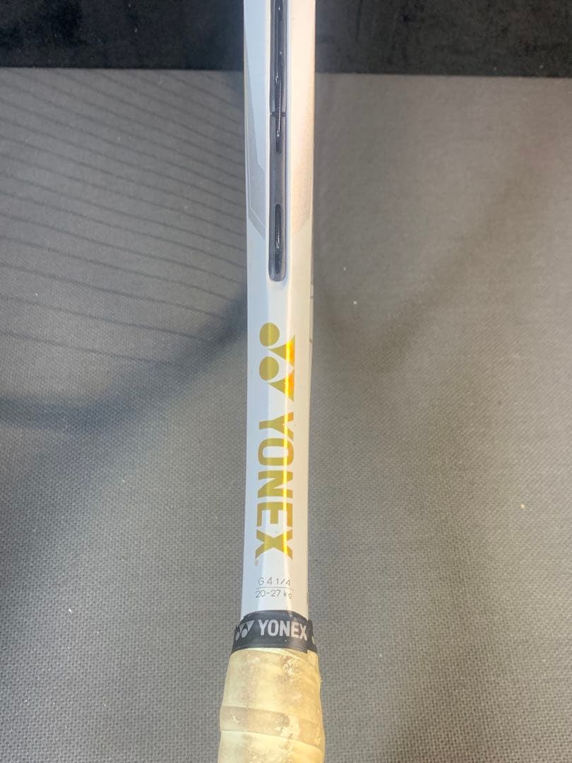 YONEX VCORE 100 テニスラケット 305g