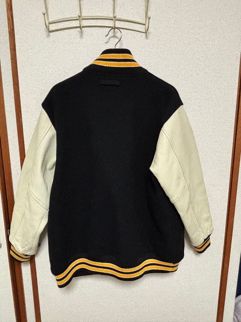 FAT スタジャン 袖レザー 本革 ブラック×イエロー Fワッペン