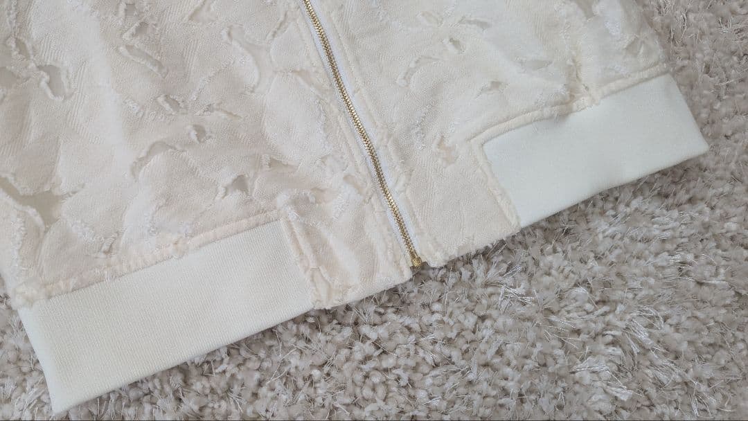 美品ANAYI希少デザイン アイボリークリームフラワージャンパー