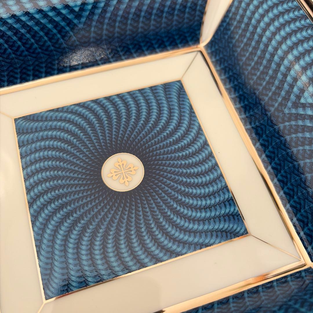 PATEK PHILIPPE プレート