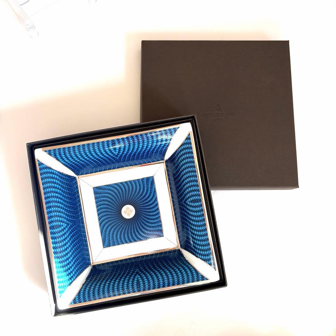 PATEK PHILIPPE プレート