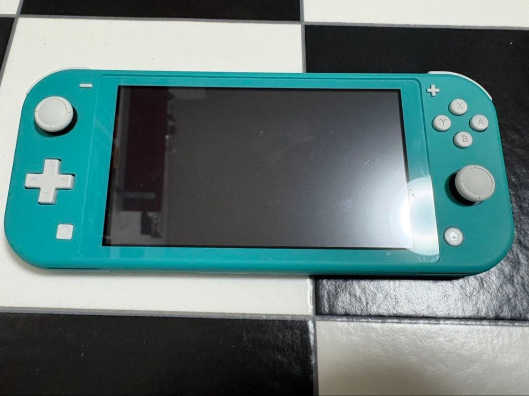 美品Nintendo Switch Lite ターコイズ 充電器付き　動作確認済