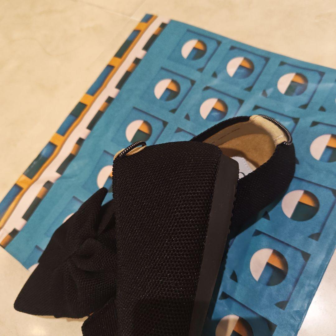 offen リボン付き黒フラットシューズ(新品)