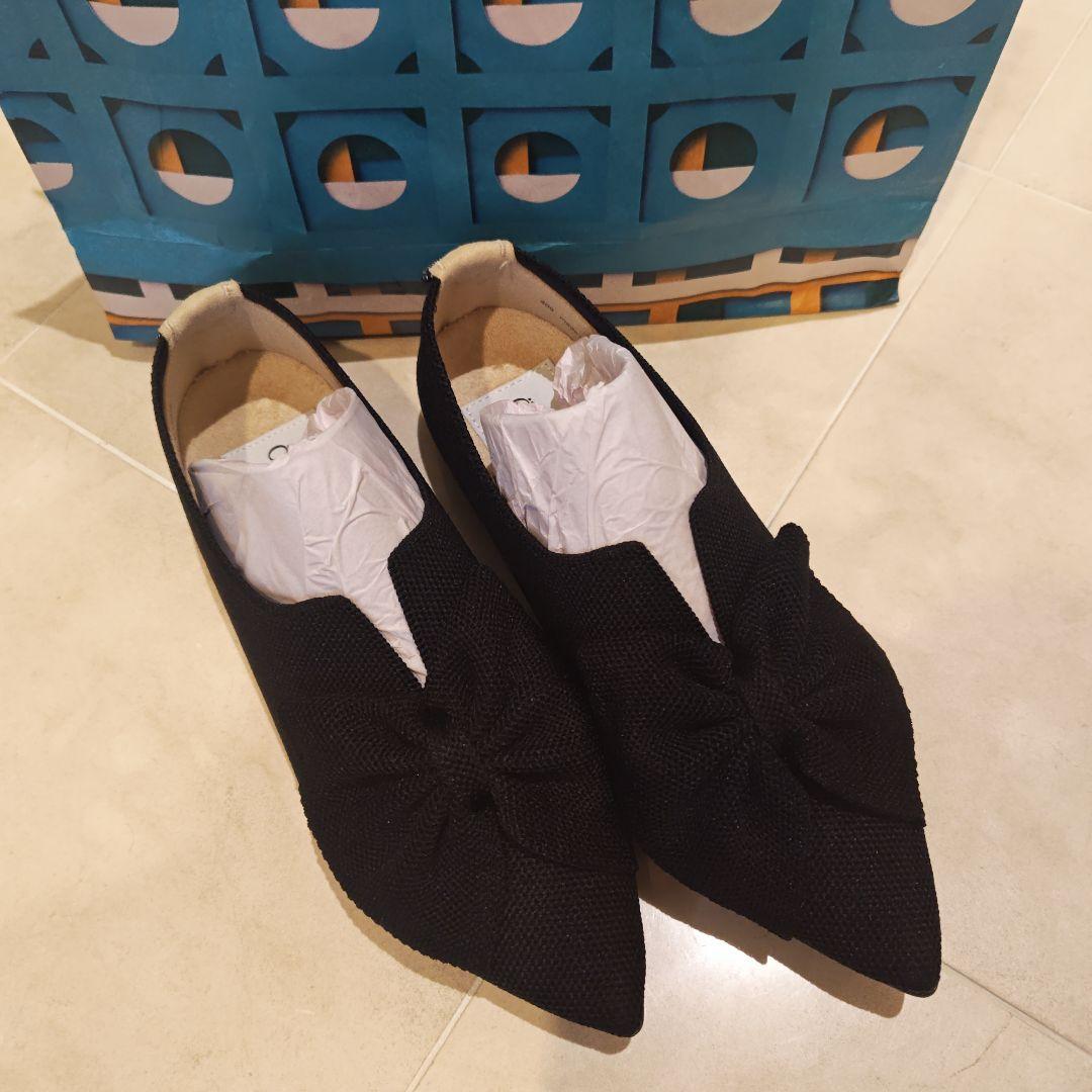 offen リボン付き黒フラットシューズ(新品)