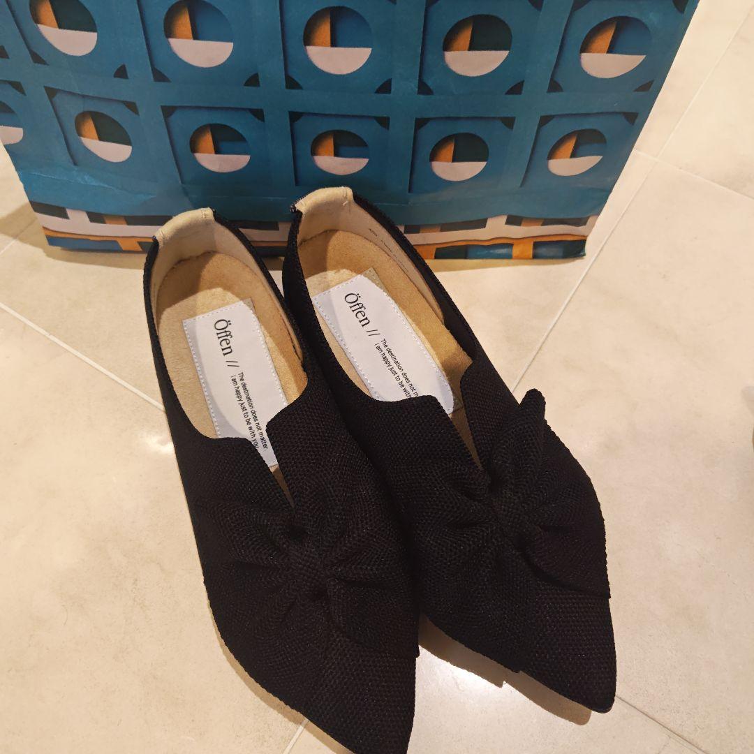 offen リボン付き黒フラットシューズ(新品)