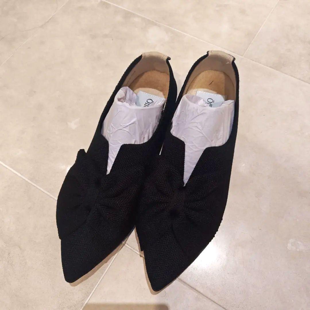 offen リボン付き黒フラットシューズ(新品)