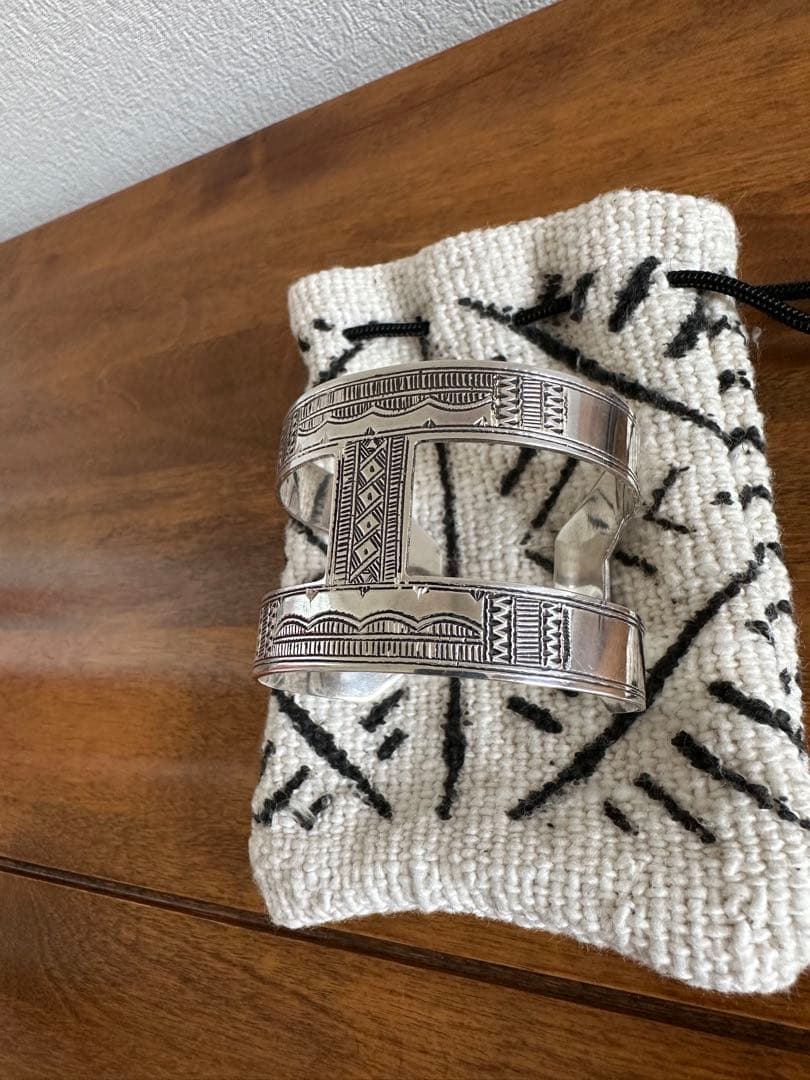 Adawat'n Tuareg アダワットゥン トゥアレグ バングル Ｈ型