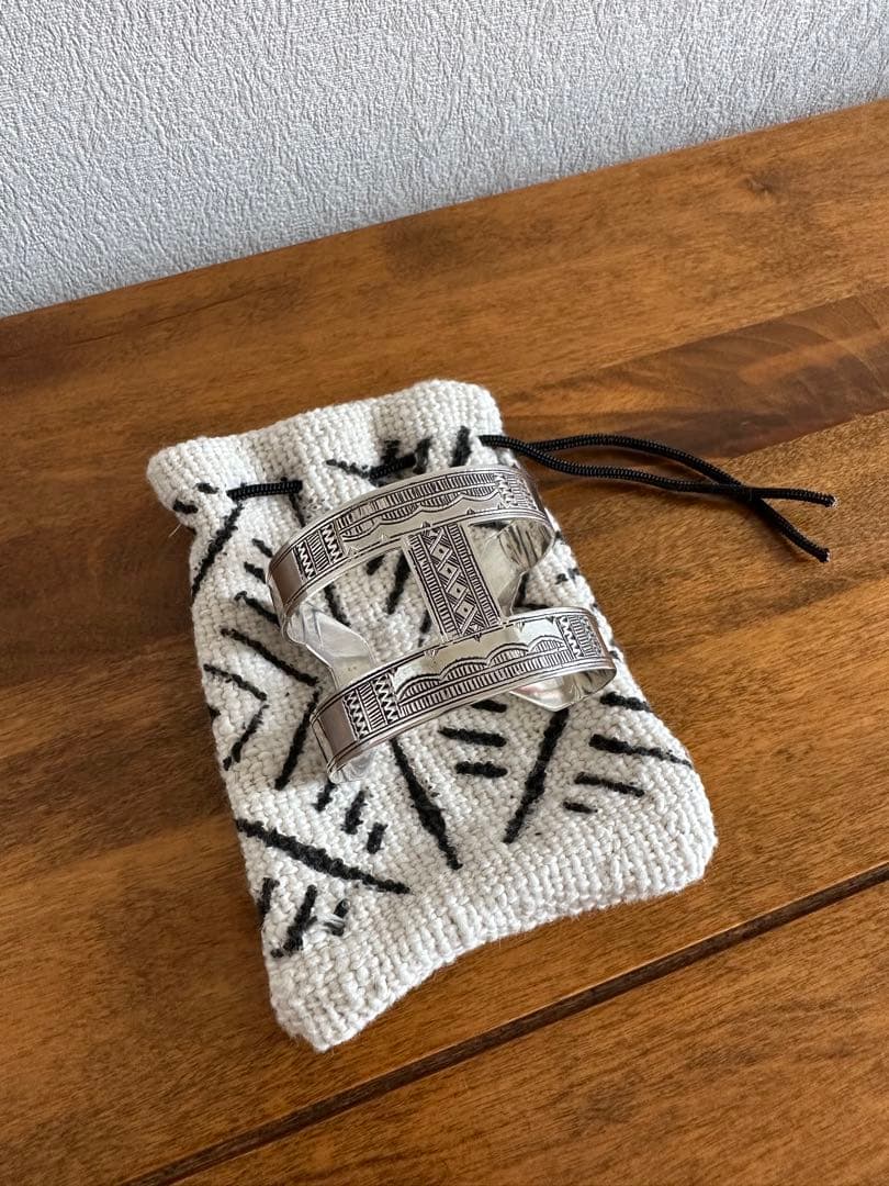 Adawat'n Tuareg アダワットゥン トゥアレグ バングル Ｈ型