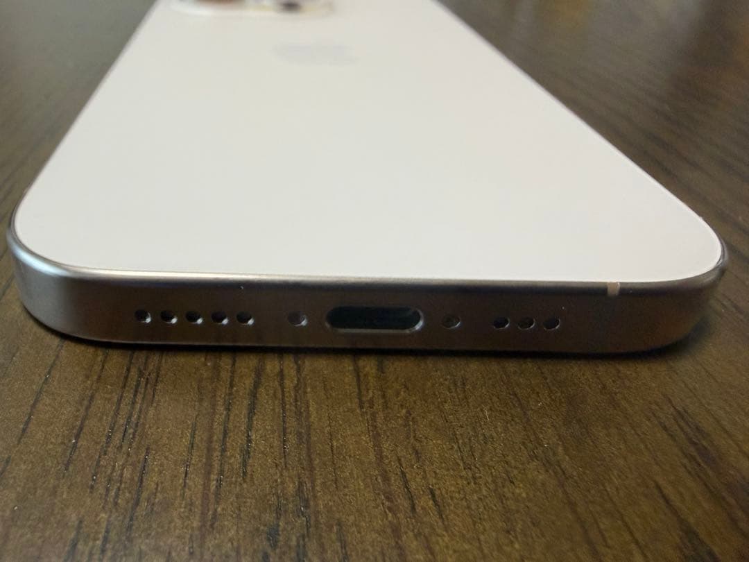 iPhone16pro 256 デザート