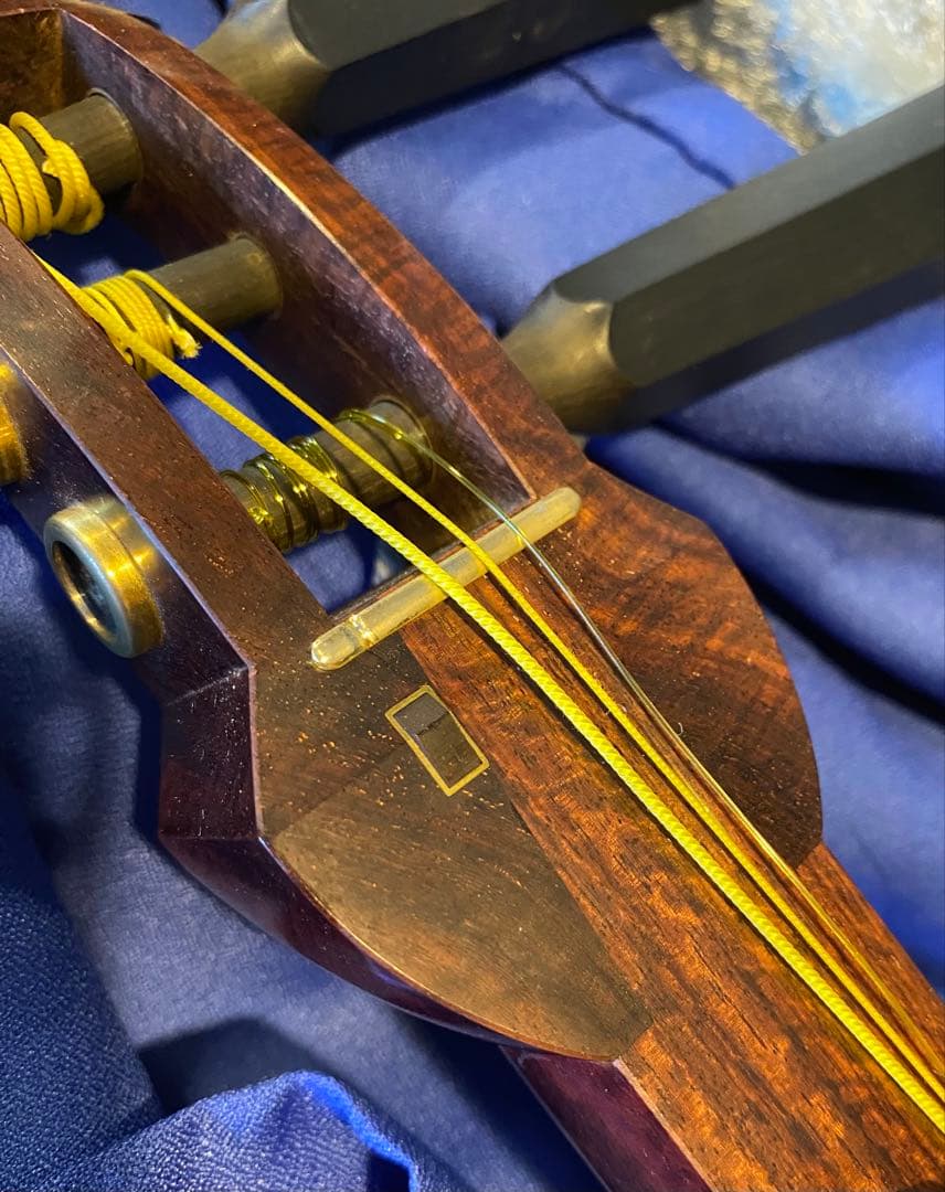 太棹三味線　要皮張り替え