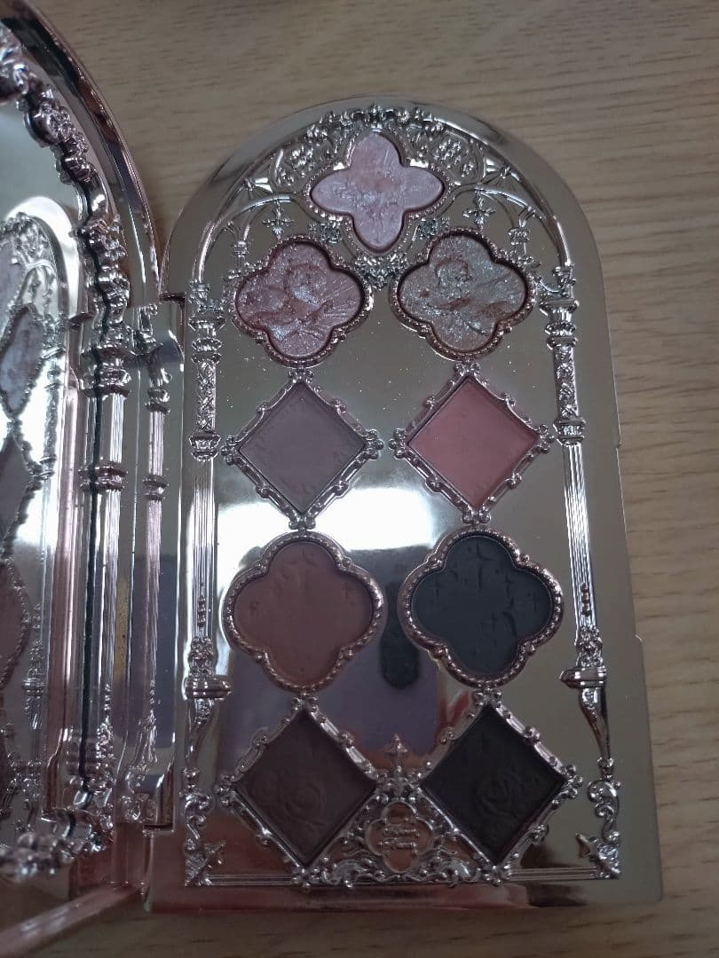 フラワーノーズ アイシャドウ、チーク まとめ売り flowerKnows