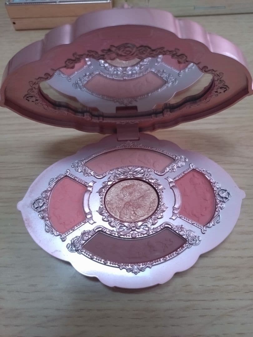 フラワーノーズ アイシャドウ、チーク まとめ売り flowerKnows