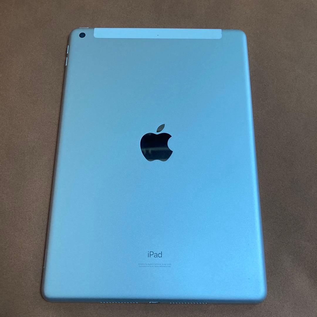 560【早い者勝ち】外観美品☆iPad8 第8世代 32GB SIMフリー☆