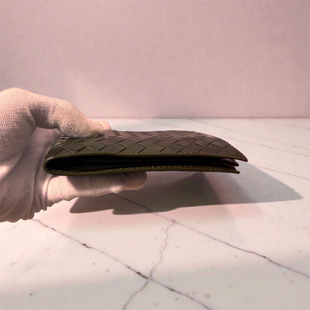 美品BOTTEGA VENETA ボッテガヴェネタ ダークブラウン　二つ折り財布