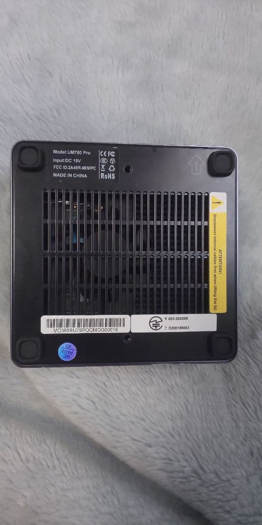 ミニPC MINISFORUM UM790PRO