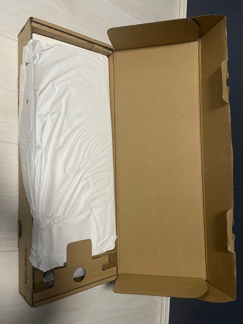 平面アンテナ UH26BA オフホワイト　26素子　ブースター内臓