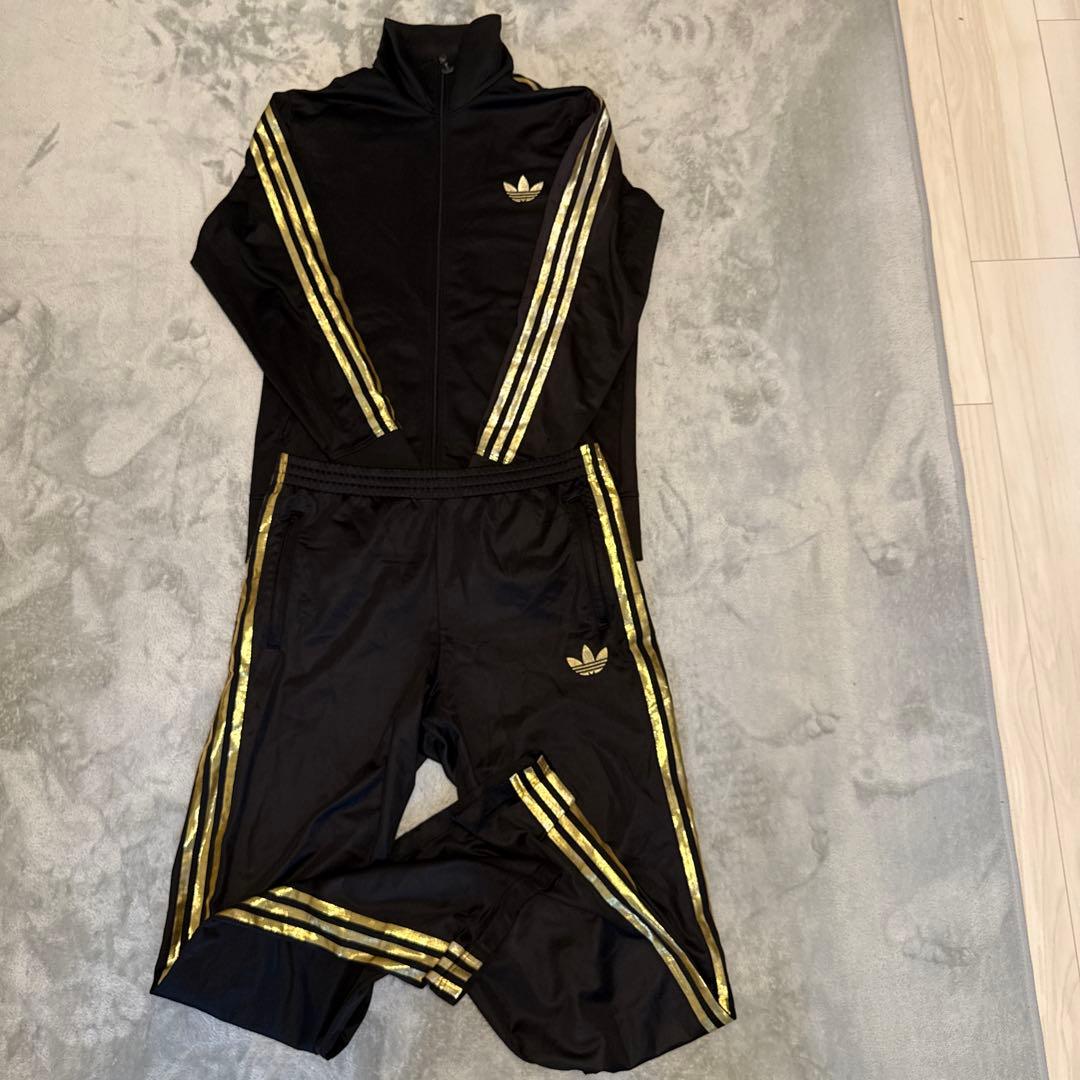 adidas 金　ジャージ　セットアップ　ゴールド