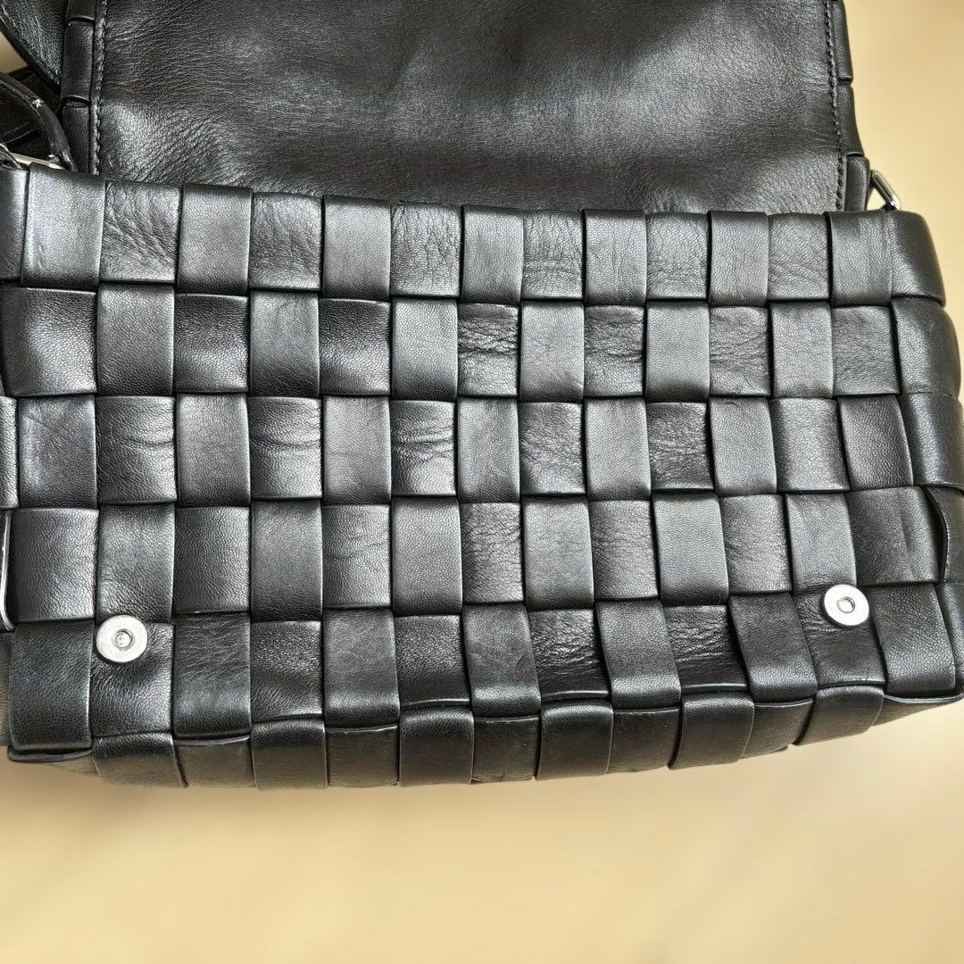 【MIUMIU】編み込みレザー ショルダーバッグ 黒 [型番:5BD180]