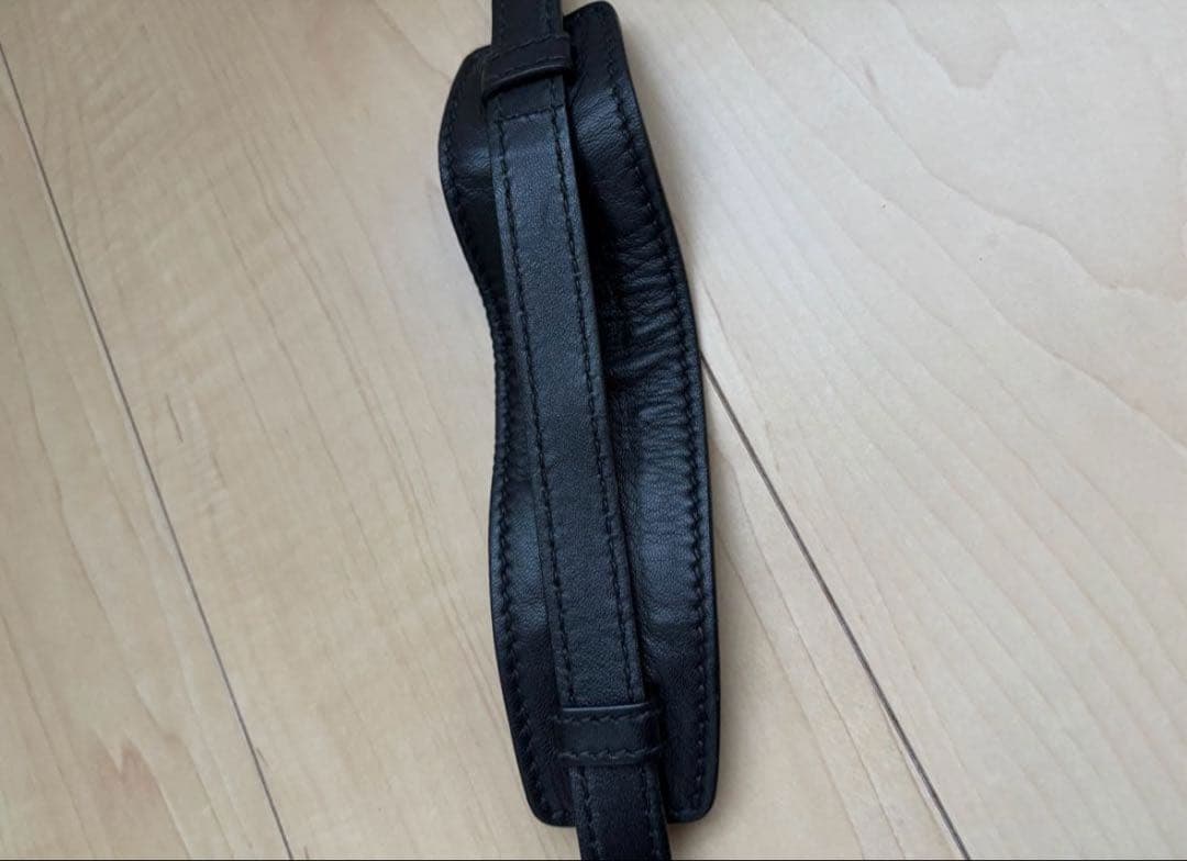 【MIUMIU】編み込みレザー ショルダーバッグ 黒 [型番:5BD180]