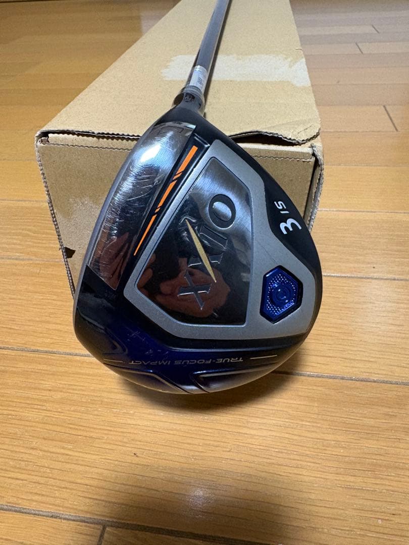 ゼクシオ10フェアウェイウッド3番（15度）Rフレックス ヘッドカバー付き