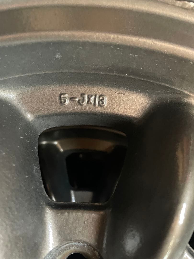 パナスポーツ ホイールガンメタ　13インチ 4穴　PCD114.3 タイヤ山あり