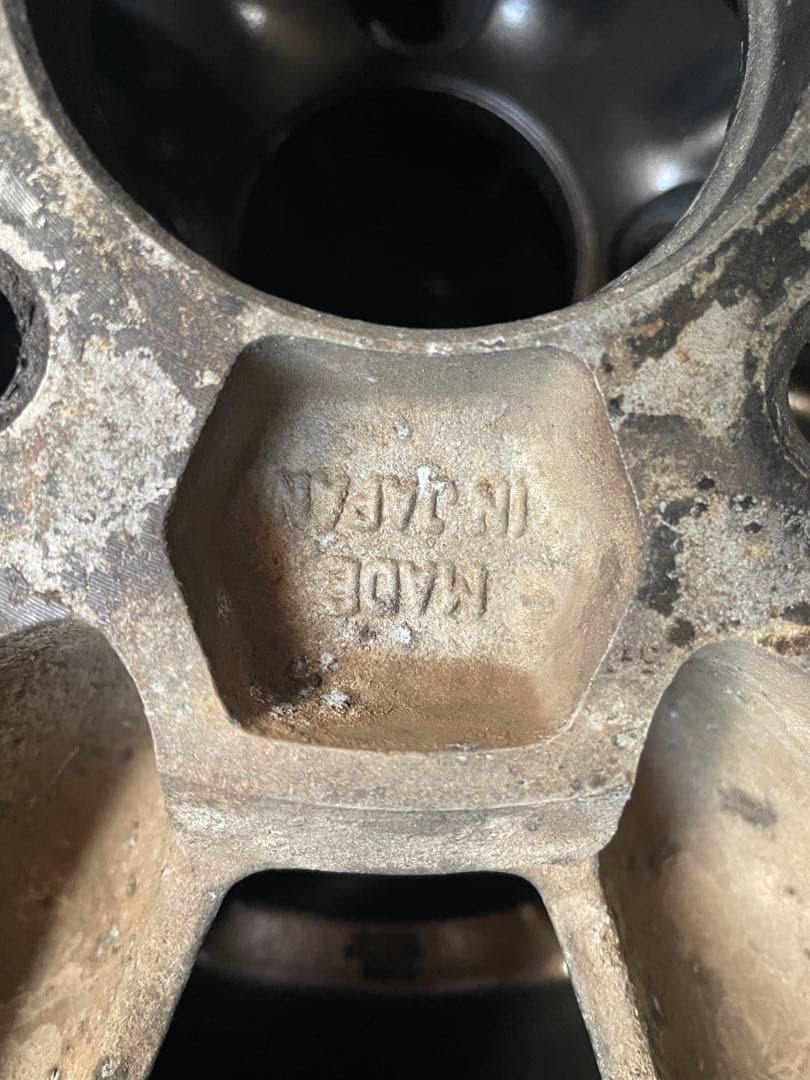 パナスポーツ ホイールガンメタ　13インチ 4穴　PCD114.3 タイヤ山あり