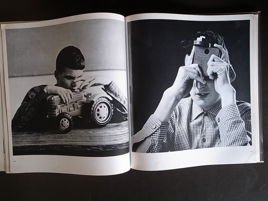 洋書 IN HET LAND DER LEVENDEN / Ad Windig