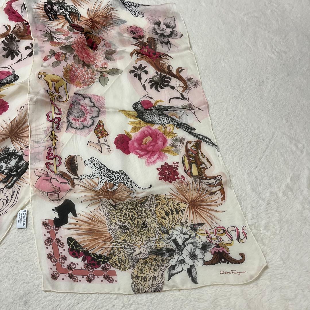 美品　サルバトーレフェラガモ　シフォン　ストール　虎　鳥　花柄
