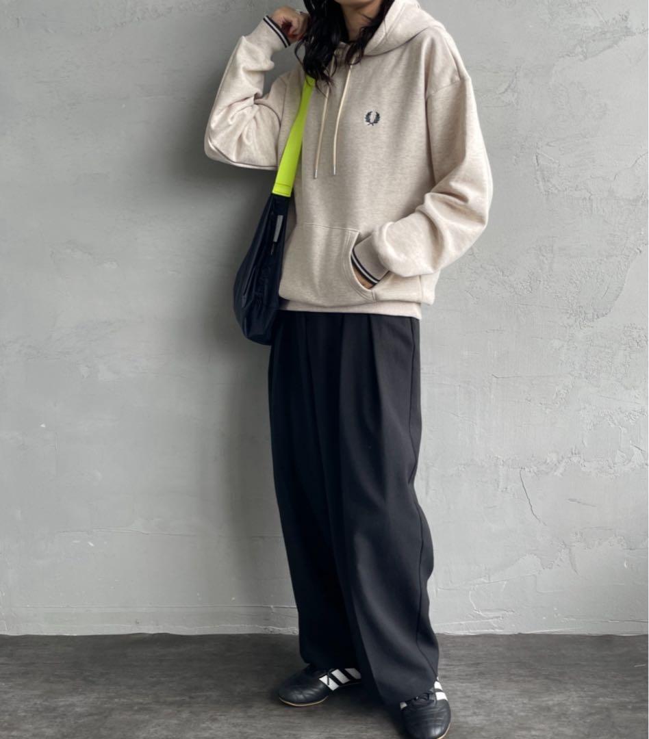 FRED PERRY 2025モデルパーカー【完売品 】