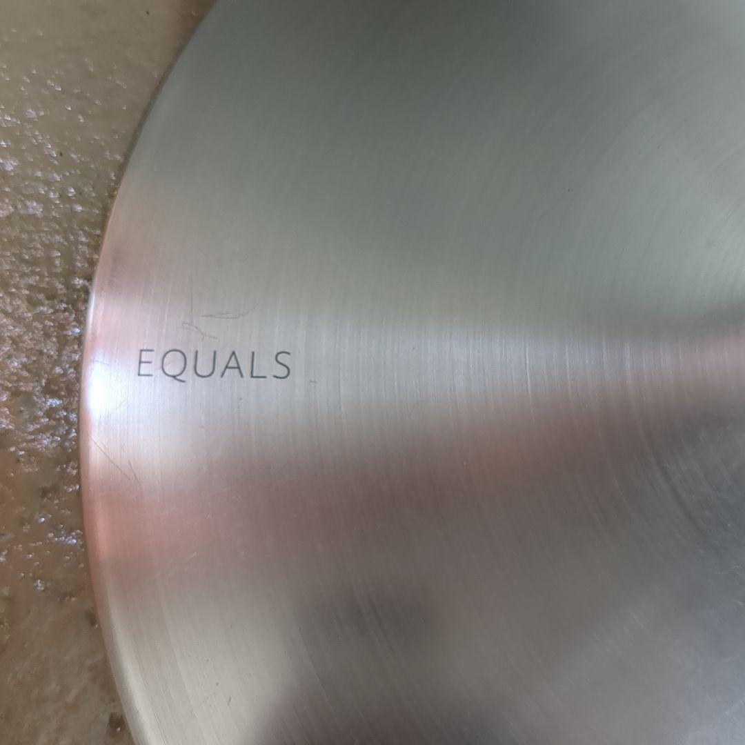 (s) 美品　EQUALS テレビスタンド　シルバー