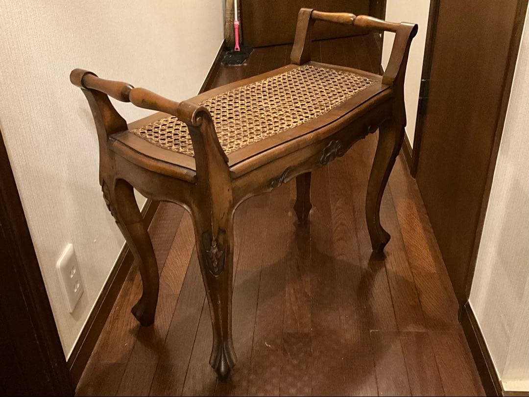 アンティーク ハンドル付き 猫足 籐網座面 スツール