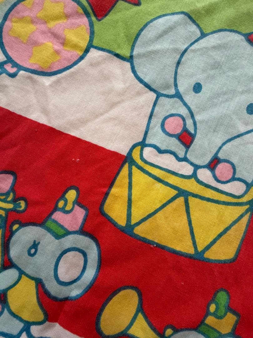 ☆SANRIO HELLO KITTY ビンテージシーツ　フィット　キティ