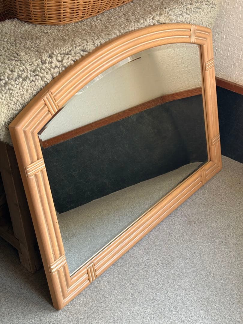 カリモク　壁掛け鏡　ウォールミラー　木枠　昭和レトロ　モダン　ヴィンテージ　木製